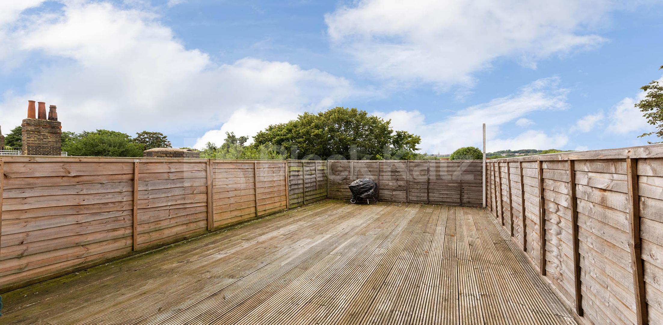 			1 Bedroom, 1 bath, 1 reception Flat			 Hillfield Avenue, Crouch End